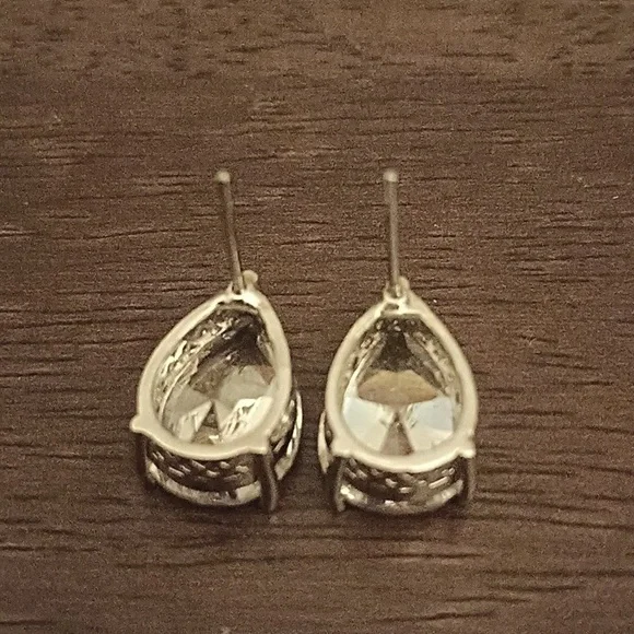 Elegant Silver Tone Cubic Zirconia Teardrop Earrings - Picture 6 of 8